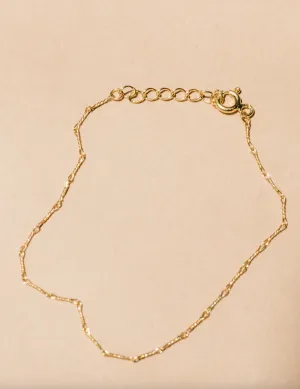 Able Twist Chain Bracelet