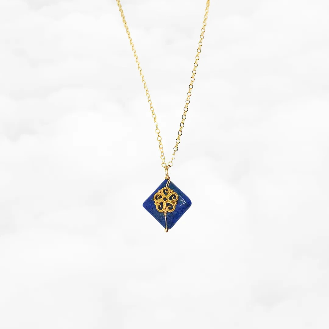 Filigree Flower Square Lapis Necklace