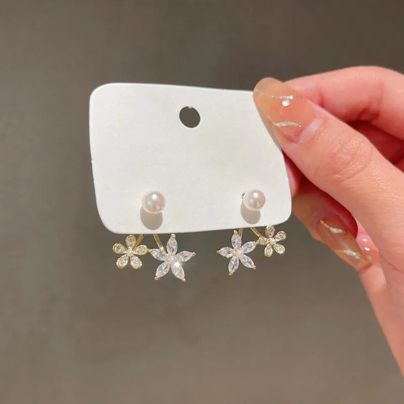 Shimmering Elegant Zircon Flower Stud Earrings